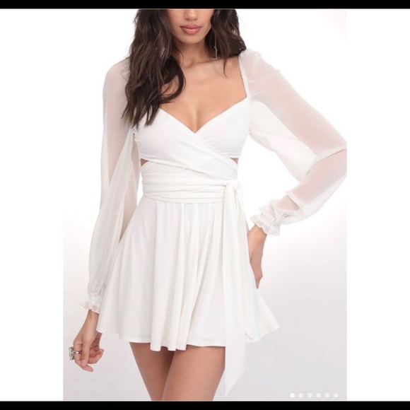 Aliah Puff Chiffon Wrap Dress in Ivory. Size: XS - Picture 3 of 13